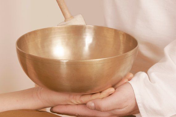 Österreichisches Institut für Klang-Massage-Therapie Heike Heß, Dr. Peter Heß 1