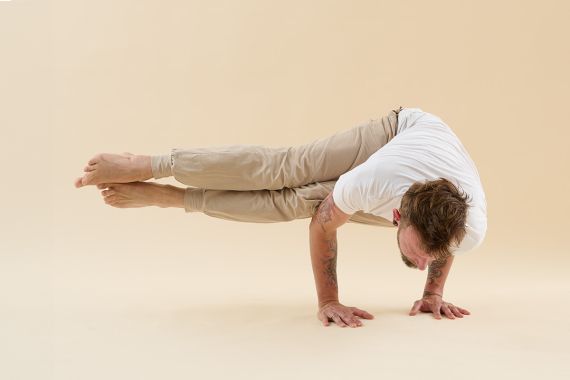 Yoga Schule Ayurvedayoga e.U. Martina Shania Frey, Gulia Stratford 4