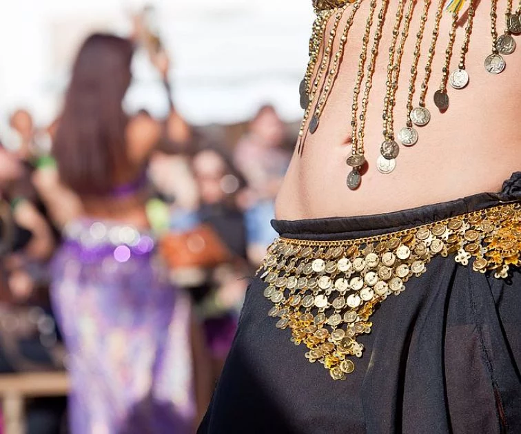 Orientalischer Tanz  Aus Liebe  Artikel